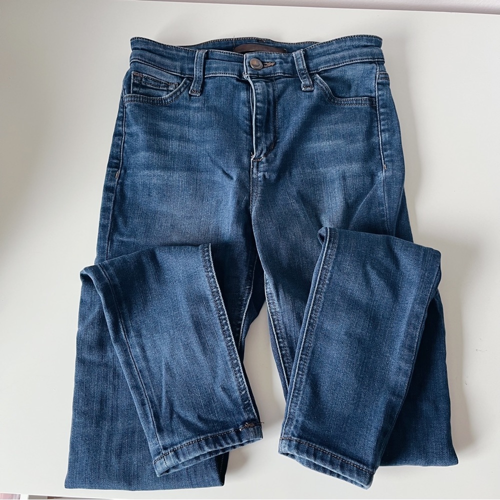 Joe’s Jeans Flawless “The Charlie Skinny” high rise skinny sz 25